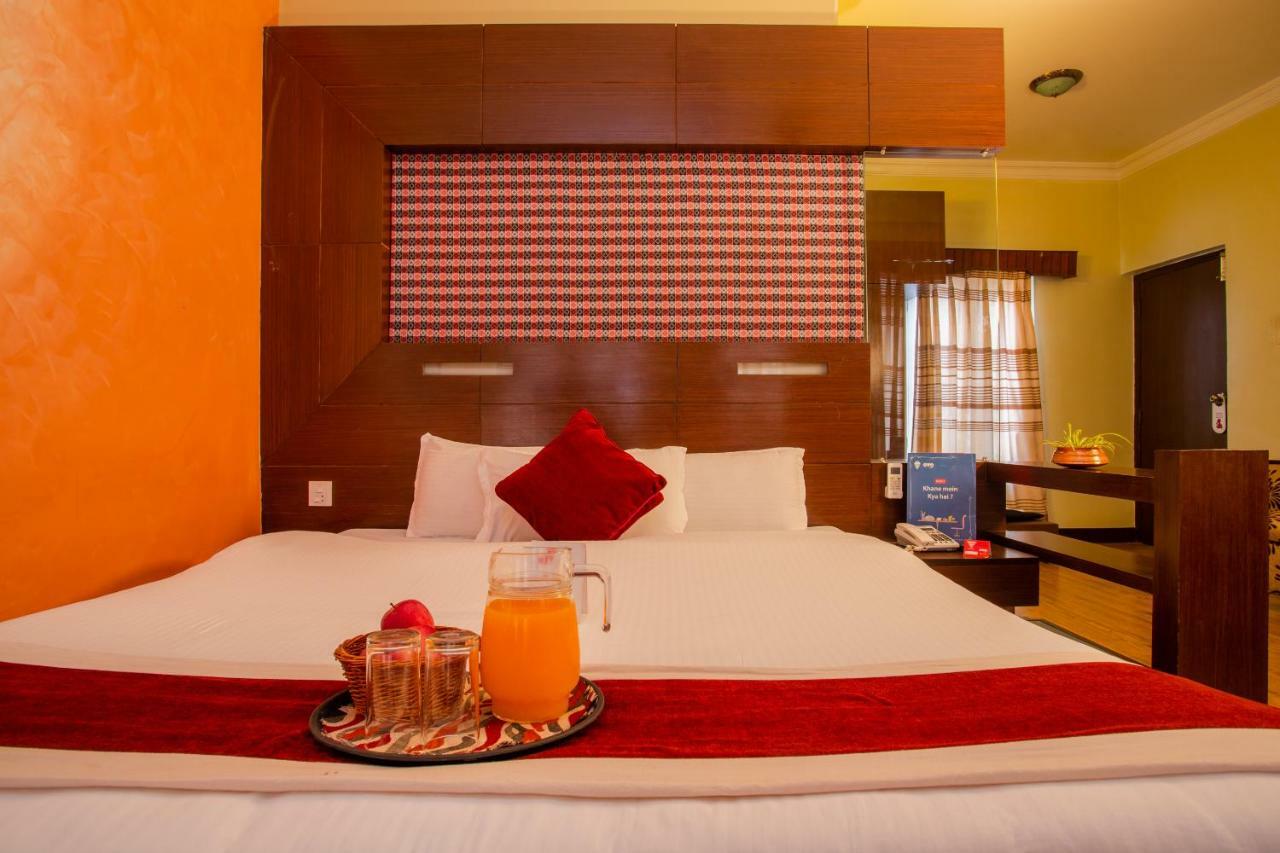 Hotel Snowland Pokhara Bagian luar foto