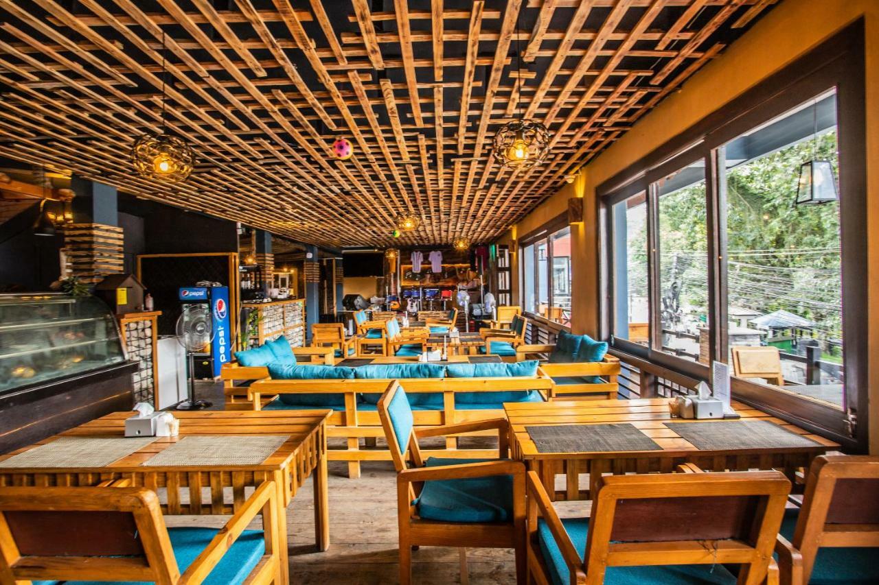 Hotel Snowland Pokhara Bagian luar foto