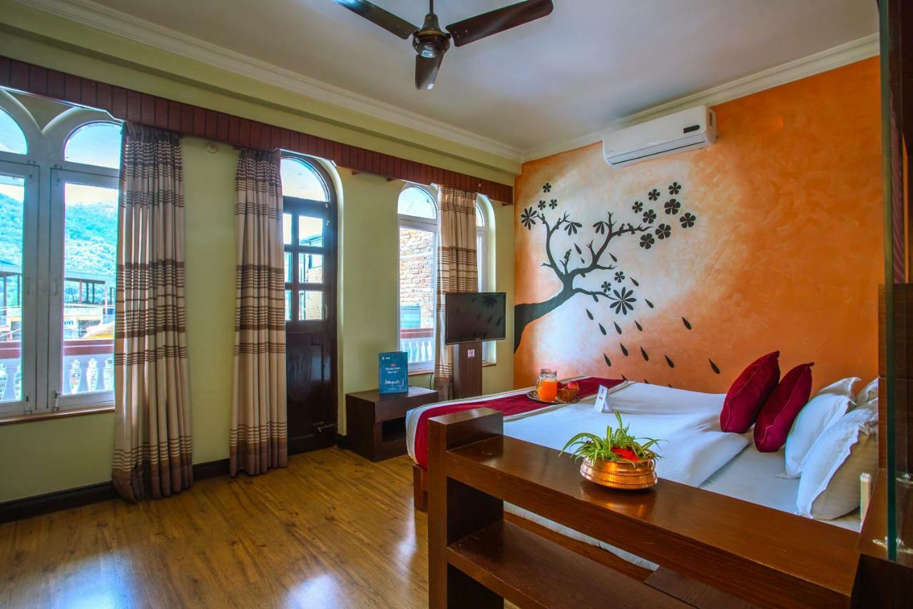Hotel Snowland Pokhara Bagian luar foto