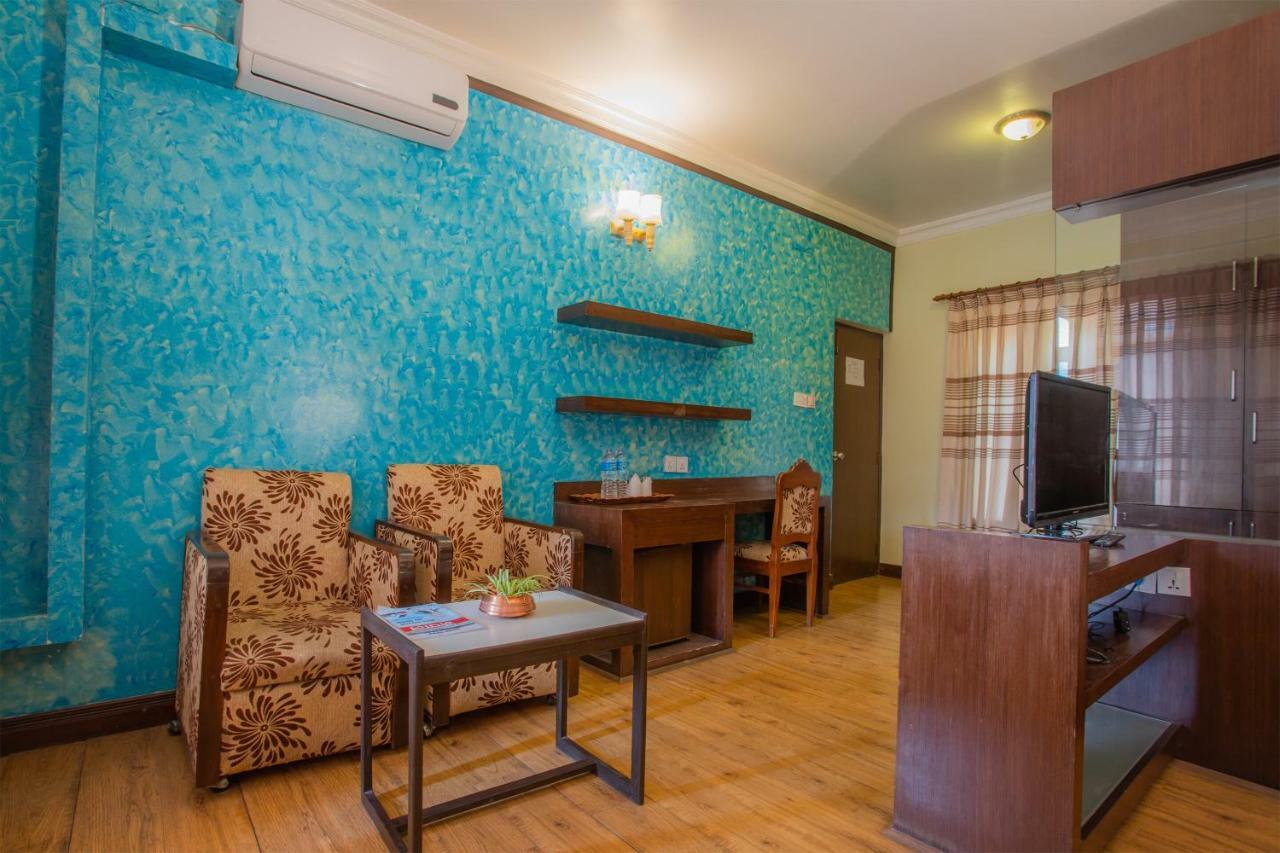 Hotel Snowland Pokhara Bagian luar foto